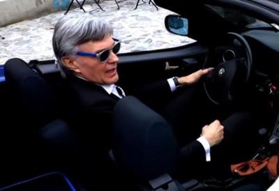 Ko je bio čuveni Mikan Kozomara i zašto je ostavio neizbrisiv trag u domaćoj muzici i televiziji? OVU njegovu pesmu znaju svi