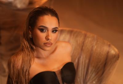 Himna za sve razvedene žene! Mlada pevačica Mirela odušvila dame, pa se rasplakala na snimanju