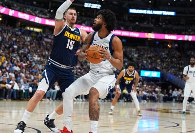 ŠTA RADI OVAJ ČOVEK? Novi ekspresan tripl-dabl Nikola Jokića (VIDEO)