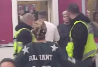 Obezbeđenje hitno uletelo da razdvoji Luku i Aneli - žestok sukob bivših verenika: 