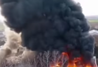 Dron zabeležio razmere vatrene stihije: Ogroman požar izbio u ovom delu Srbije, vidljiv golim okom čak i iz Novog Sada (VIDEO)