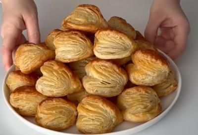 Domaće pogačice bez kvasca i čekanja: Samo brašno, vruća voda i čaša - meke kao pamuk, gotove za 10 minuta i uspevaju SVAKI PUT