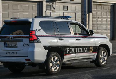 Zločin u regionu od kog su i inspektori zanemeli: Mladić (19) sekirom izmasakrirao celu porodicu, pa prespavao u kući punoj krvi