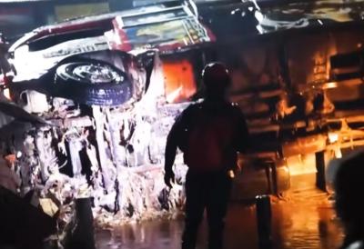 (FOTO/VIDEO) Najmanje 62 mrtvih u stravičnim poplavama: Više od 2000 evakuisanih, prestonica teško pogođena zbog OVOGA - i susedna država na meti bujica, više od 100 stradalih