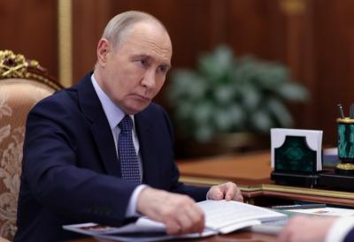 (FOTO) Od ključne ličnosti Kremlja do begunca: Putinov bivši asistent hitno napustio Rusiju – ovo je razlog