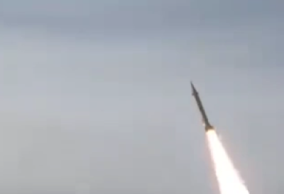 Trenutak od kog se diže kosa na glavi: Pogledajte lansiranje najmoćnije iranske rakete "Sadžil" – nakon naređenja nastupila je tišina, a onda strašna buka (VIDEO)