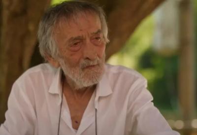 Proslavio se ulogom u "Srećnim ljudima", a onda promenio do neprepoznatljivosti: Legendarni glumac ne liči na sebe u seriji "Izvor"