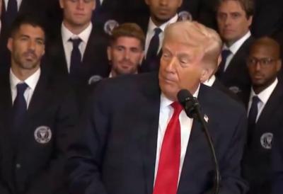 Nisu mogli da veruju šta priča: Tramp ostavio Mesija i saigrače u ČUDU - Prvog čoveka SAD fudbal i nije previše zanimao (VIDEO)