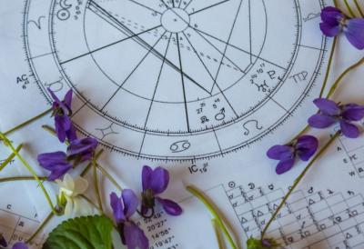 VELIKI PROLEĆNI HOROSKOP: Jedan znak ulazi u period ogromnog novca, dok Rakovi od 25. marta moraju da paze na izdaju – zvezde spremaju iznenađenje