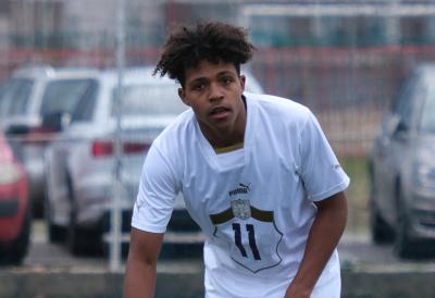 TOTALNA LUDNICA: Talentovani Srbin u dresu Arsenala postigao pogodak, zatim stao među stative i sačuvao svoju mrežu