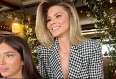 Đina Džinović uslikala Melinu dok se na brodu spremala za gala venčanje na Azurnoj obali: Jedan detalj privukao posebnu pažnju