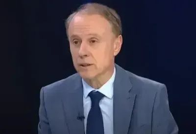 Sramota: Devojka poginula na Filološkom fakultetu, a rektor Đokić skuplja ovacije i aplauz (VIDEO)