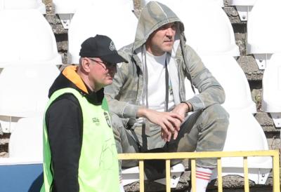 Tuča posle meča crno-belih: Viđen PRAVI HAOS na tribinama - Fudbaler gostiju među akterima sukoba!