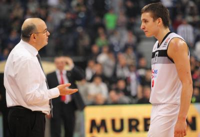 "NE ZNAM DA LI SAM USPEO DA BUDEM ONO ŠTO SI TI MISLIO...": Poruka Bogdana Bogdanovića posvećena Vujoševiću rasplakala Srbiju