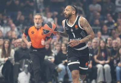 Karlik Džons sija od sreće: Evo šta je rekao nakon produžetka ugovora sa Partizanom - Ni on nije ostao imun na oproštaj od Duleta