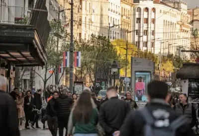 Upozorenje za građane Beograda širi se mrežama: Veliki broj lica planira upade u kuće i stanove, kamere snimile akciju u toku? (VIDEO)