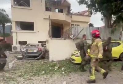 Desetak balističkih raketa ispaljeno na Izrael: Iran izveo jedan od najjačih napada od početka rata, šteta je velika (VIDEO)