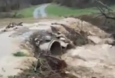 Bujična reka nosi sve pred sobom: Građani zabrinuti situacijom u selu Osonica, čeka se odgovor nadležnih službi (VIDEO)
