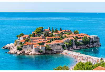 Sveti Stefan ponovo otvara vrata posle pet godina: Premijer Spajić najavio povratak luksuza i svetskog džet-seta ovog leta