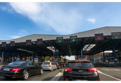 Haos na granicama Srbije: Kamioni na Batrovcima čekaju čak 4 sata, magla i radovi dodatno otežavaju vožnju