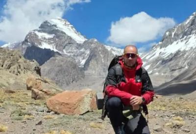 "Doneću pištolj da te ubijenom" Humanitarcu Marku Nikoliću monstruozno prete smrću dok zida kuću za malog Nikolu (VIDEO)