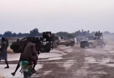 Drama u Nigeriji: Militanti upali u vojnu bazu, na desetine mrtvih