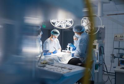 Lekari pomerili granice: Operacija pod hipnozom bez anestezije - Pacijent pričao dok su mu operisali creva (VIDEO)