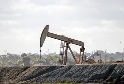 Skok na svetskom tržištu: Nafta ponovo poskupela zbog sukoba u Ormuskom moreuzu