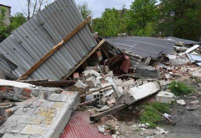 "Bespravno i kabadahijsko rušenje pokazuje odsustvo vladavine zakona na KiM" Hitno se oglasila kancelarija za KiM nakon sramnog rušenja garaža čiji su vlasnici Srbi