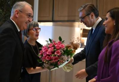 „PORED TOGA ŠTO JE DOBAR ČOVEK I PREDSEDNIK, VOLI I VINO“ Vučić sa suprugom ugostio Parmelana: „U Srbiji, ako se pije, dobar si domaćin i dobar gost“