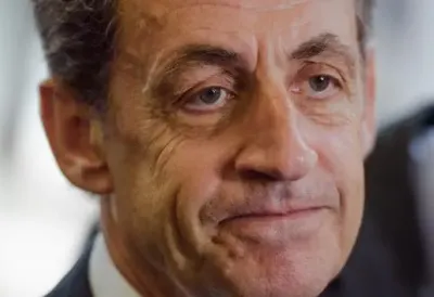 ''Na toliku patnju može se odgovoriti samo istinom, ja sam nevin'' Sarkozi pred sudom: Odlučno poriče svoju umešanost sa libijskim zvaničnikom - porodice žrtava ukazuju na zataškavanje