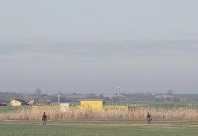 Drama na severu Srbije: Vojska i policija blokirale puteve, helikopteri nadleću - pronađeni sumnjivi predmeti blizu gasovoda (FOTO)