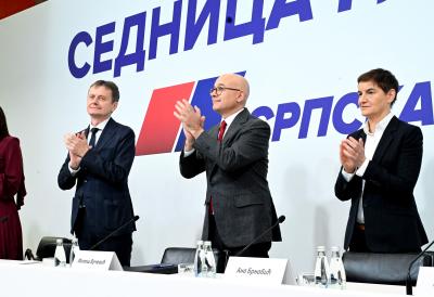 Ovo su ključne poruke nakon sednica Predsedništva i Glavnog odbora SNS: "Mir, stabilnost, dijalog, interes građana...Srbija i građani Srbije iznad svega"