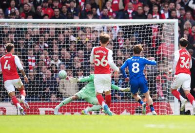 TRKA ZA TITULU PRVAKA ENGLESKE NIJE GOTOVA: Arsenal na svom terenu poražen od Bornmuta