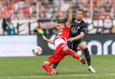 PRVI ŽENSKI TRENER U BUNDESLIGI PORAŽEN NA DEBIJU: Nije pomogla ni asistencija srpskog napadača