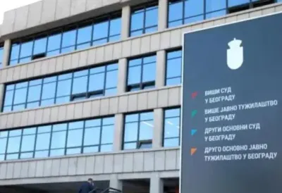 Tužilaštvo hitno apeluje: Napadi na policiju ispred Rektorata neće proći nekažnjeno