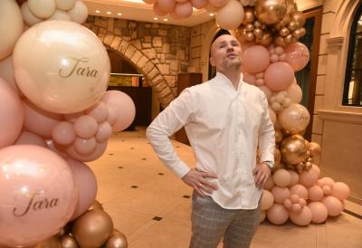 Sofra u suzama od sreće: "Prepoznali smo se čim je otvorila oči" Obrdovao suprugu skupocenim poklonom