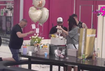 Dan za večno pamćenje: Trudna Anita i Luka slave, fanovi poslali brdo poklona, ovo  je razlog