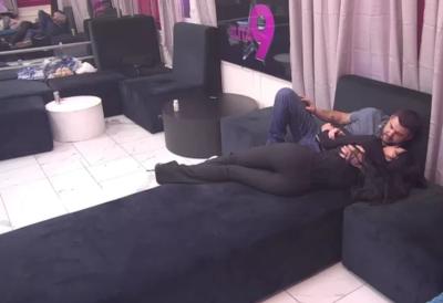 Osladilo mu se... Asmin Durdžić moli Maju Marinković da budu intimni: "Ajde malo da smirimo ego"