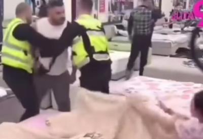 Haos ne prestaje: Maja izbila zube Asminu udarcem, on traži da izađe napolje