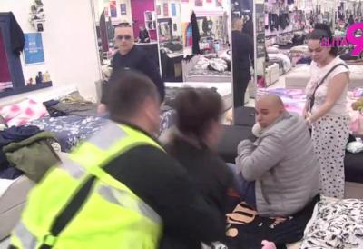 Pune ruke posla za produkciju: Fizički obračun u spavaćoj sobi, Bora Santana urla dok obezbeđenje grčevito drži za ruke