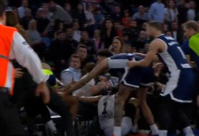 HAOS NA MEČU SRPSKIH TRENERA: Izbila tuča, sudija s igračem gurnut na stolice (VIDEO)