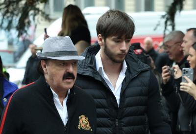 Sin Harisa Džinovića pokrenuo privatni biznis: Pevačev naslednik otvorio firmu u najskupljem delu grada