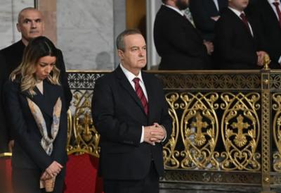 Dačić prisustvovao Vaskršnjoj liturgiji u Hramu Svetog Save: Neka nas ovaj praznik inspiriše da budemo bolji (FOTO)