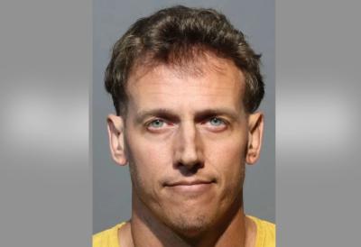 Jezivo: Nastavnik Danijel se zabavljao sa majkom da bi se približio njenoj ćerki (13): Zvao je devojčicu usred noći i držao za ruku