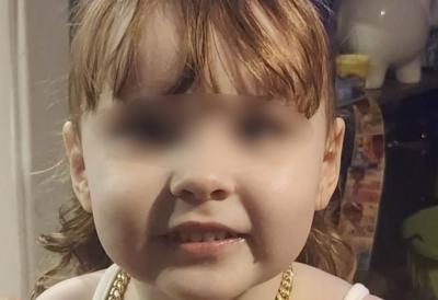 Ovo je devojčica (5) koja je preminula od gladi: Otac je držao pod ključem, a sina (3) u kavezu - policija dom porodice nazvala "kućom užasa"