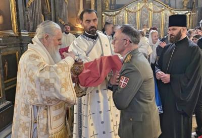 (FOTO)General Milan Mojsilović prisustvovao vaskršnjoj liturgiji u Sabornoj crkvi: Uputio iskrene i srdačne pozdrave svim građanima Republike Srbije