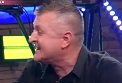 Našeg poznatog pevača čeka hitna operacija - dobio infekciju nakon hirurškog zahvata, zdravstveno stanje mu je ozbiljno ugroženo