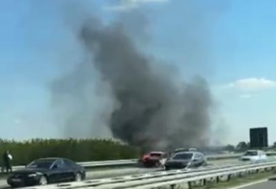 Vatrena stihija guta automobil na 