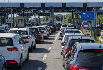 Ovo je trenutno stanje na granicama: Čeka se satima na jednom graničnom prelazu, vozila stoje u mestu